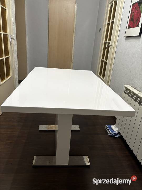 Biały stół jadalny połysk małopolskie Klucze