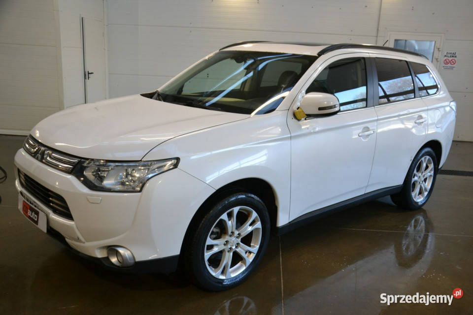 Mitsubishi Outlander 23 D 156 4x4 KAMERA COFANIA
