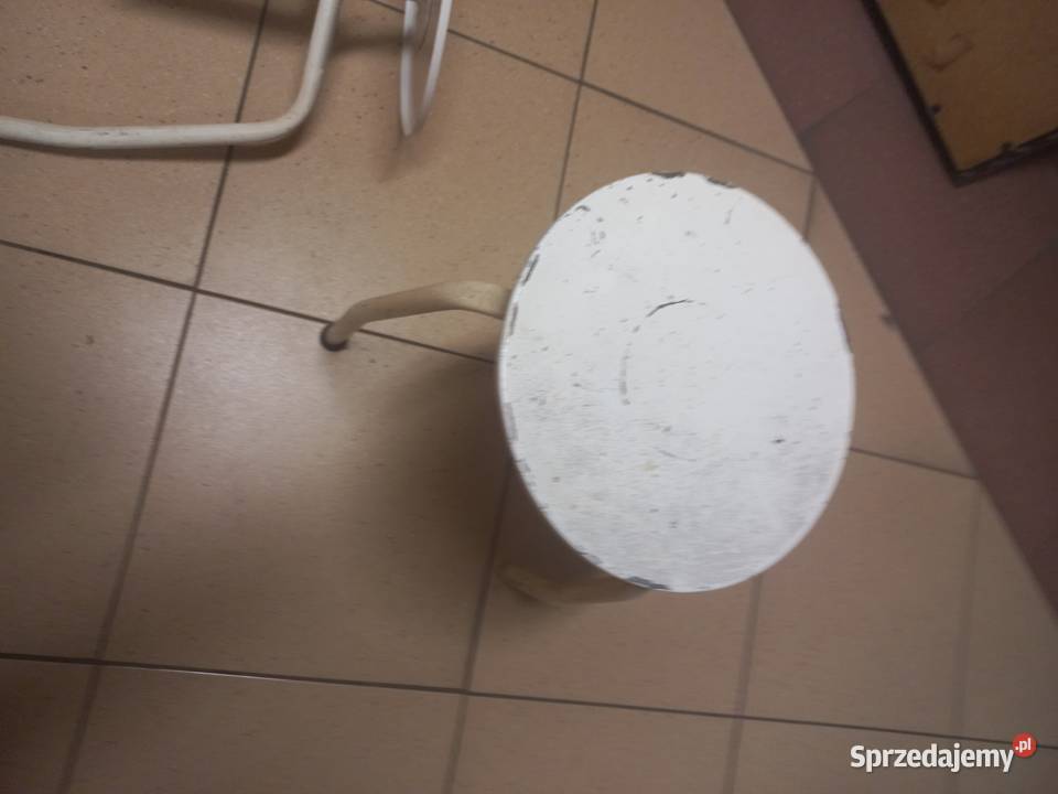 Stołek metalowy lekarski PRL