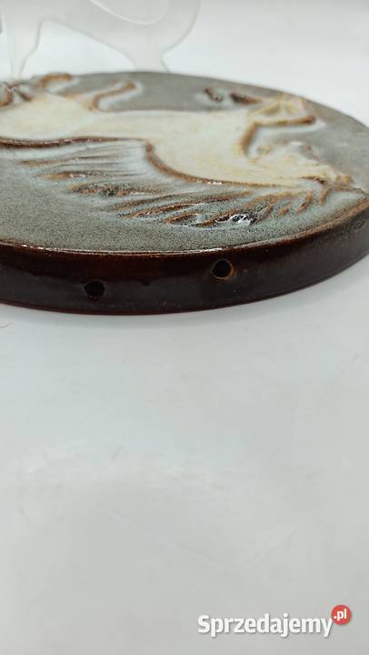 Ceramiczny kafel płaskorzeźba z motywem konia Porcelana i szkło Zamość