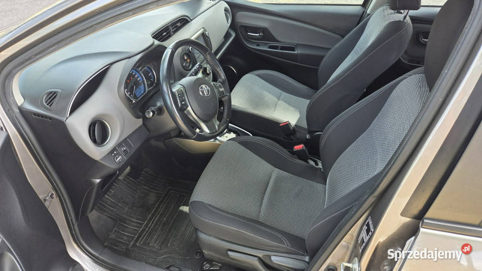 Toyota Yaris 15 HSD 100 Kamera Serwisowany Motoryzacja Otwock Mały