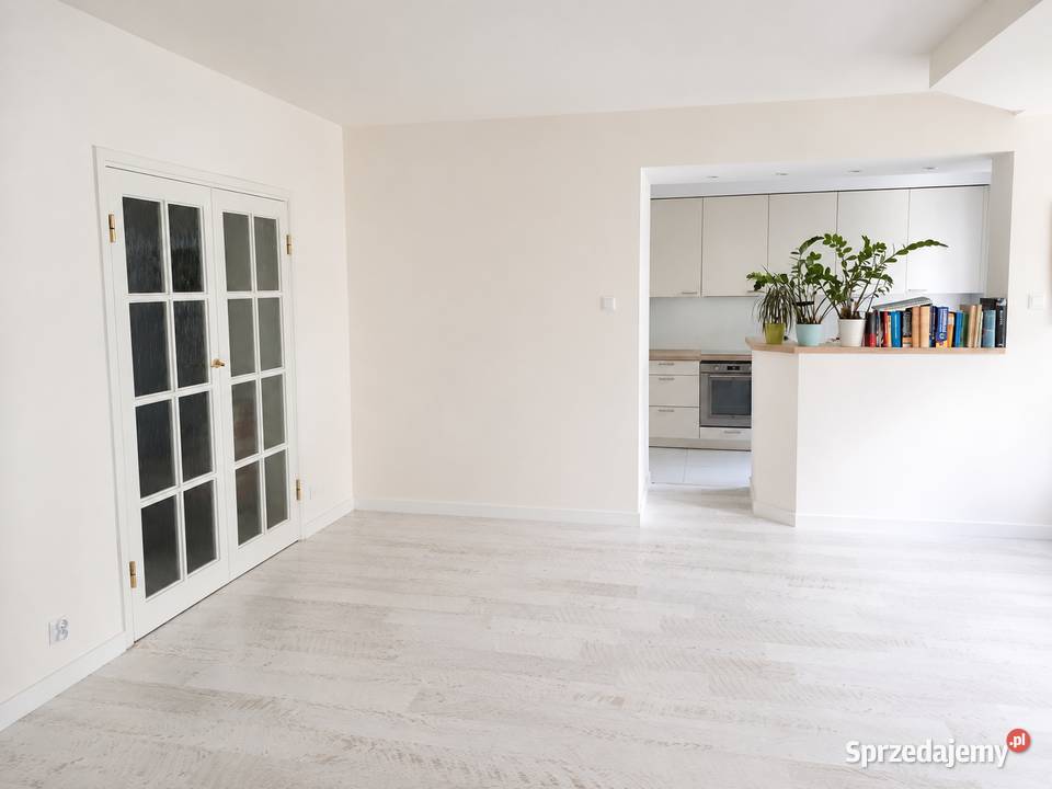 Central Wilanow two bedrooms plus hughe living oddzielna kuchnia Mieszkania Warszawa