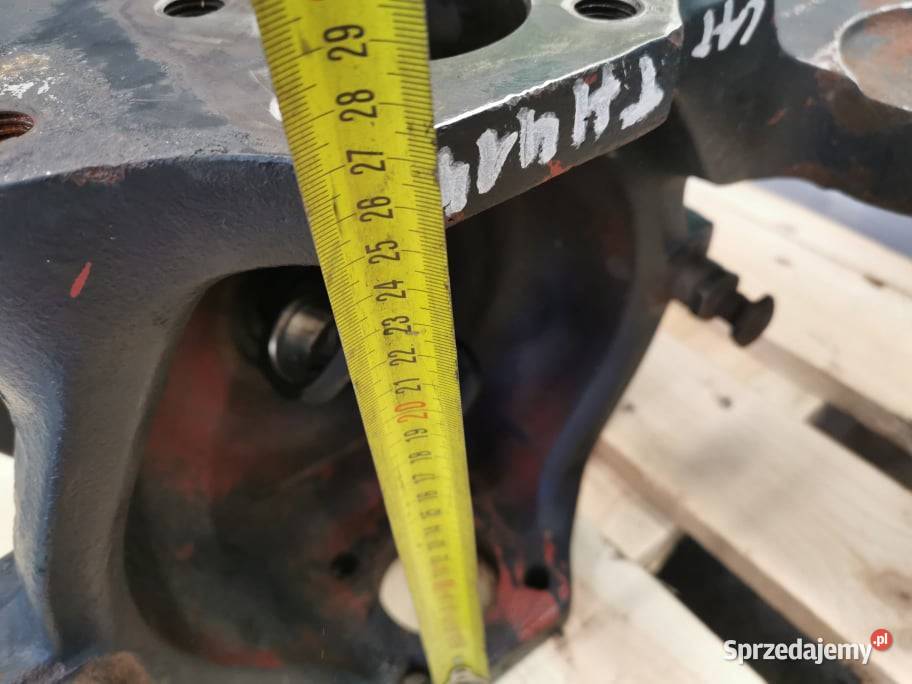 Zwolnica CAT TH 414 Carraro wielkopolskie