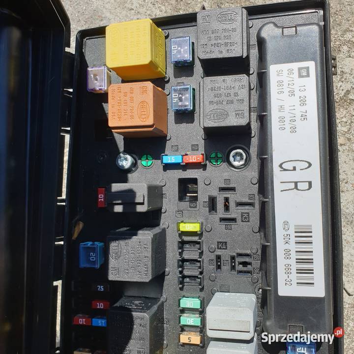 OPEL ZAFIRA B II SKRZYNKA BEZPIECZNIKOW 13206745 Łochowice sprzedam