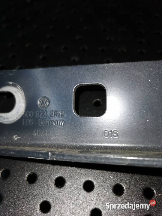 VW GOLF 7 5G0823302B RAWY ZAWIAS MASKI Luzino