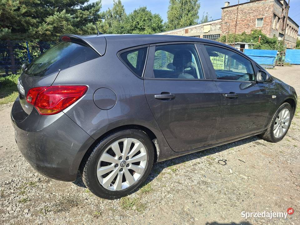 OPEL ASTRA J 17cdti 110 2010r 6biegów 240 Wrocław