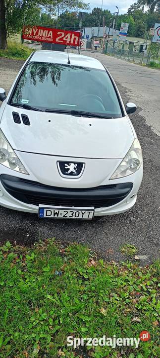 Zadbane Peugeot 206 2011 14 Benzyna Niski benzyna Wrocław sprzedam