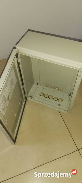Skrzynka rozdzielnia elektryczna dometalowa Augustów