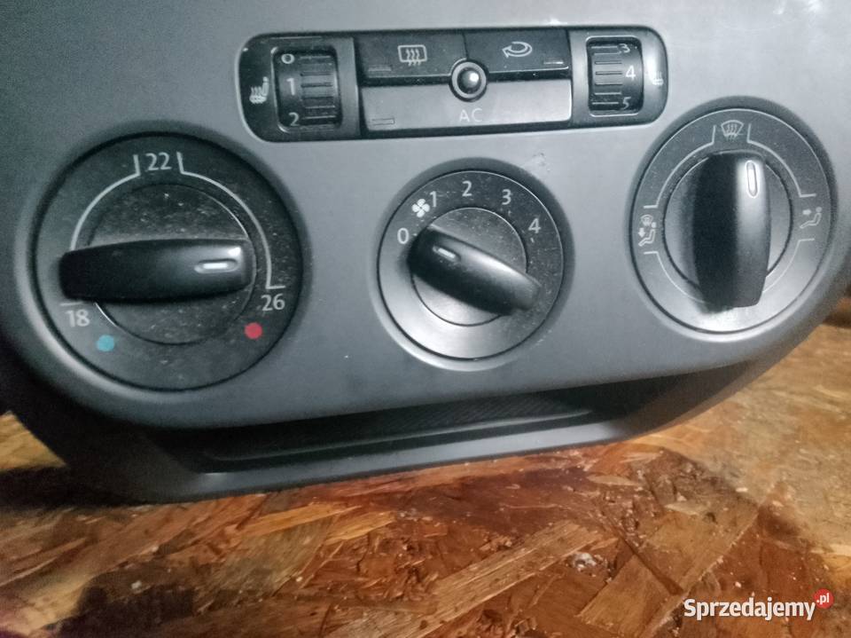 Panel sterowania AC 5M1 obudowa VW Golf Plus Rok produkcji 2007 Motoryzacja pomorskie Cewice