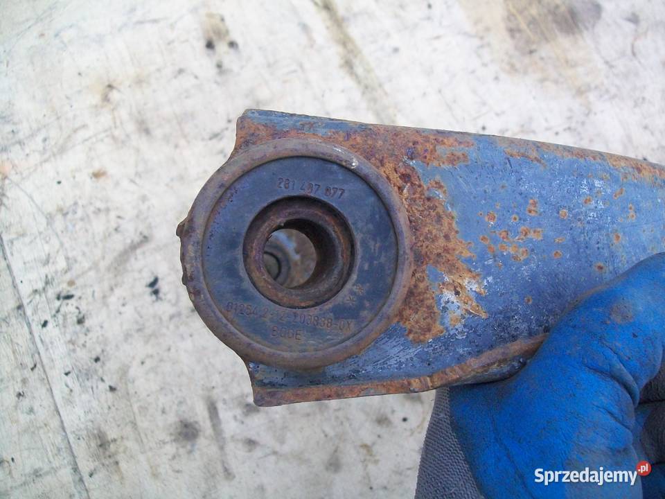 VW LT28 24 Diesel Wahacz przod przedni