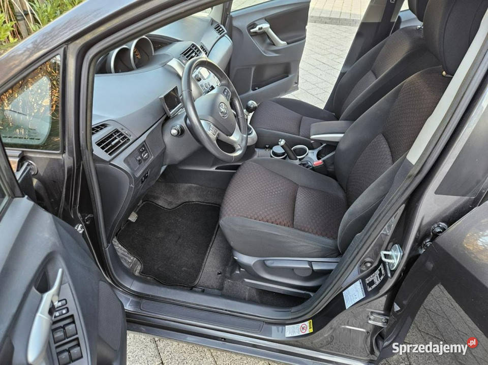 Toyota Verso 20 127 Klimatronik Elektryka Kamera Zarejestrowany w Polsce Strzegom