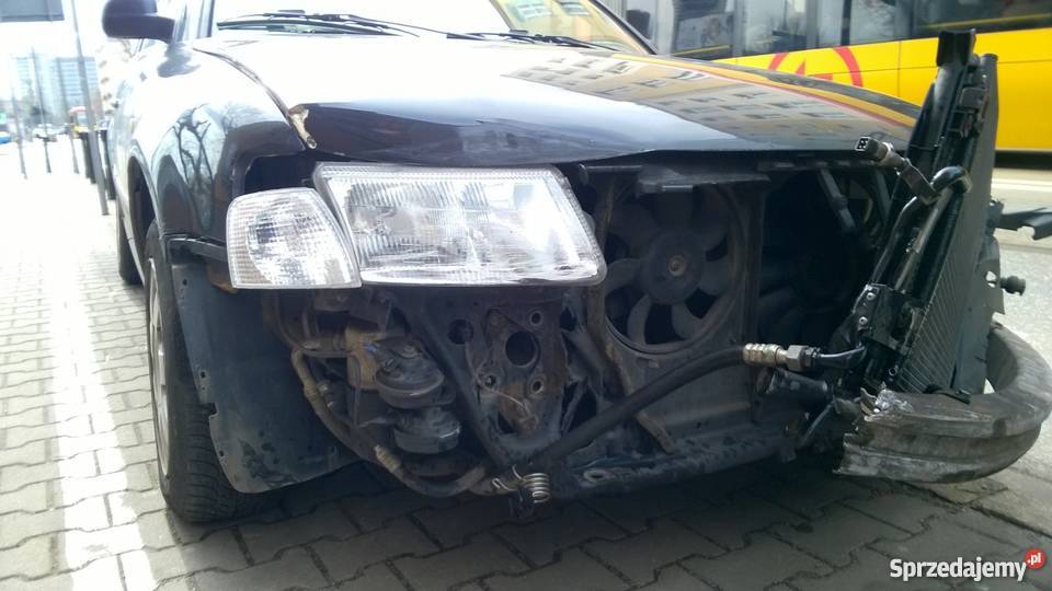 Volkswagen Passat po wypadku Warszawa Sprzedajemy.pl