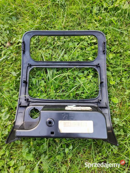 JEEP CHEROKEE LIBERTY KJ ramka osłona maskownica Chwaszczyno