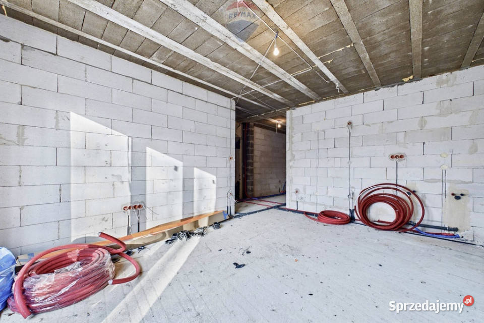 Nowoczesny dom z ogródkiem w otulinie lasu Gniewomirowice