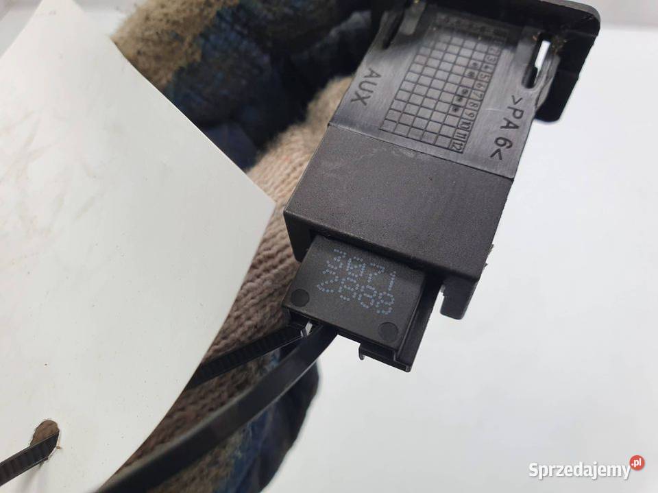 PRZYCISK OPEL ZAFIRA B 13367203 osobowe