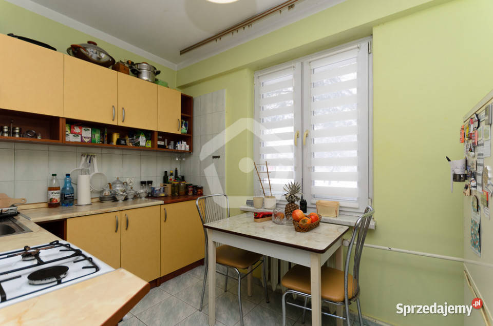 Dwustronna kawalerka z jasną kuchnią i balkonem Rzeszów