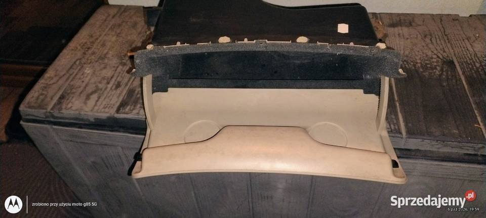 3B1 857 101 schowek VW Passat B5