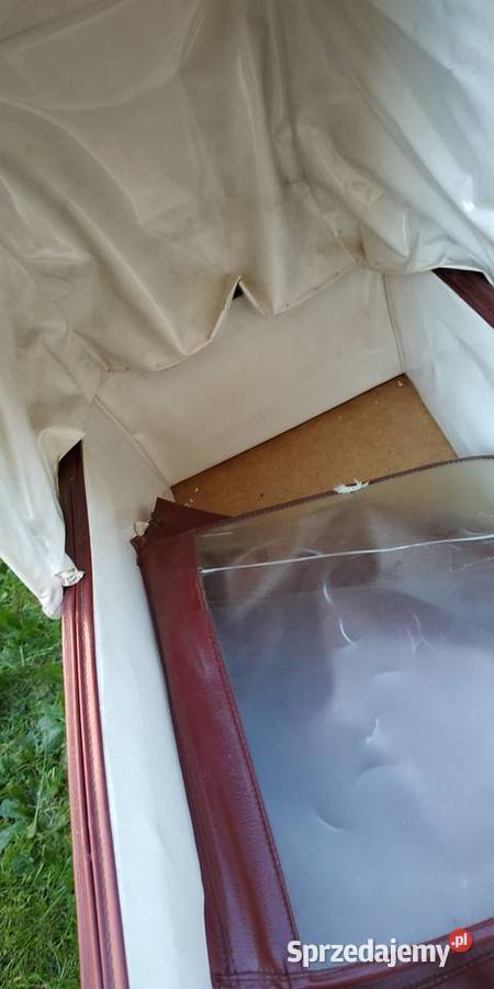 Czerwony unikalny z PRLu wózek lalek