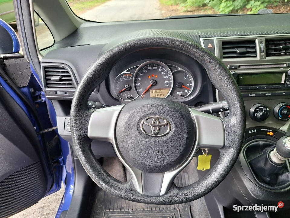 Toyota Verso S zadbana serwisowana w pełni benzyna śląskie sprzedam