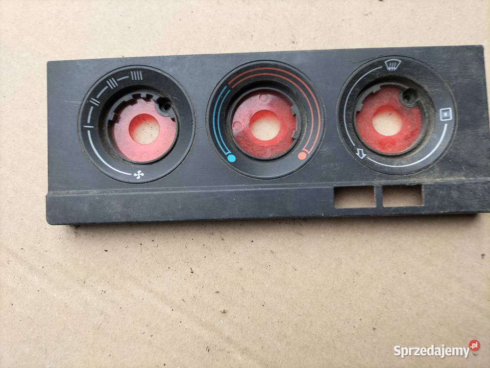 AUDI 80 B3 B4 80B4 NAKŁADKA NA PANEL NAWIEWU Kamień-Kolonia