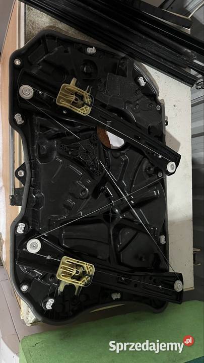 Mechanizmy do oposzczania szyb przód i tył osobowe Piotrów-Gułaczów
