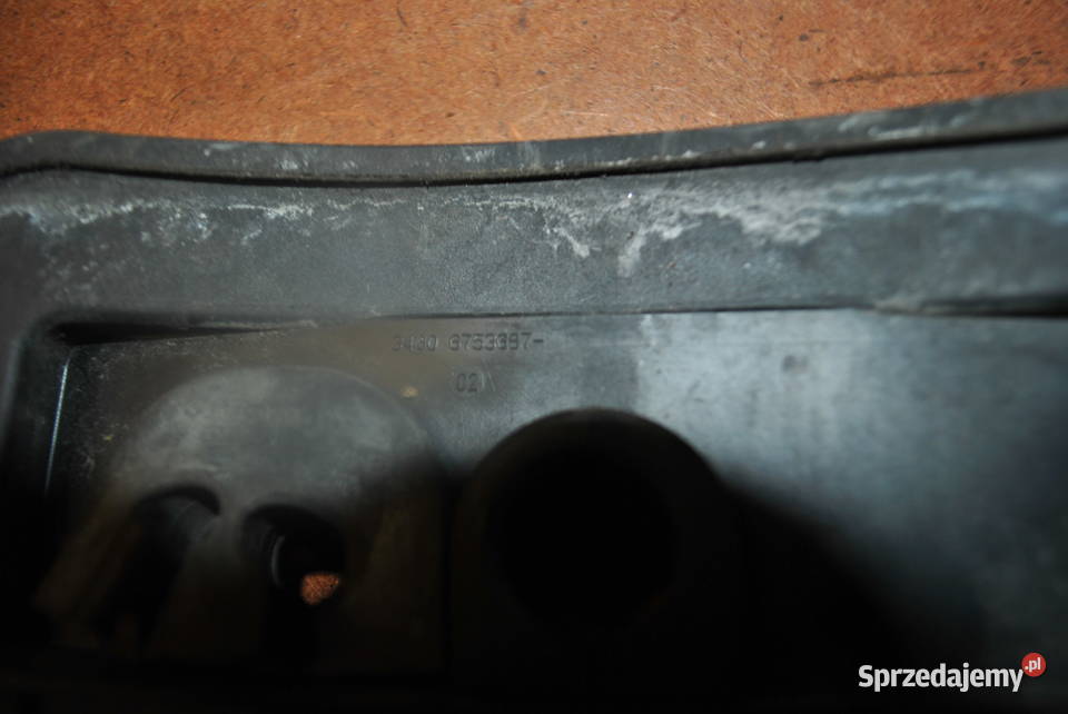 Uszczelka z prowadzeniem przewodów hamulcowych i osobowe Poręba