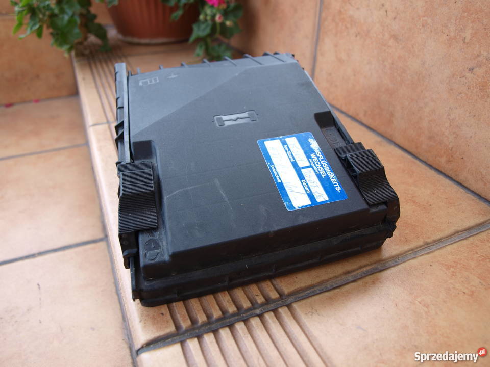 VW Golf Touran Tiguan Scirocco osłona skrzynka Kalisz