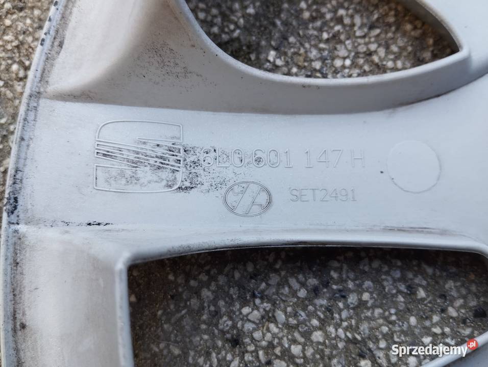 Kołpak Seat 15 6L0601147H spinki pojedyncza Akcesoria śląskie