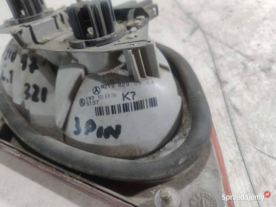 LAMPA LEWY TYŁ KLAPY MERCEDES W210 A2108200964