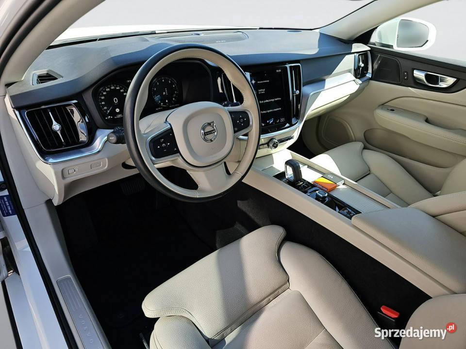 Volvo V60 B4 B Momentum Pro aut Kombi DW6RY09 II Janki