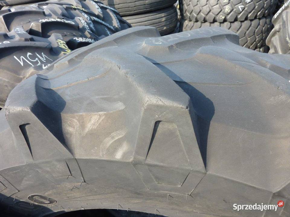 Opona używana rolnicza 42070R30 PIRELLI TM700 Zaścianki