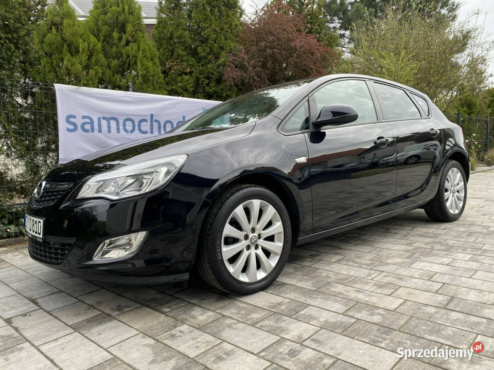 Opel Astra opłacone zadbane J 20092019 Poznań