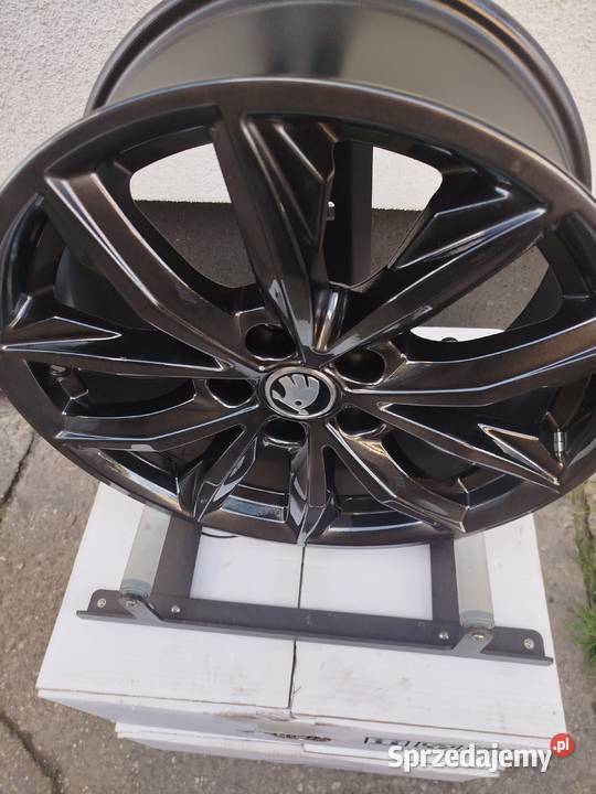 B012 Felgi aluminiowe 70 x 17 5x112 ET 35 SKODA Bąków