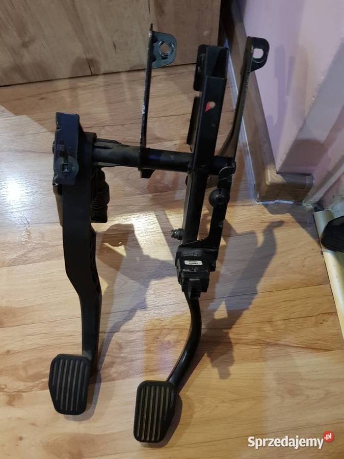 Sprzedam pedał hamculca i sprzęgła volvo s60 Mońki