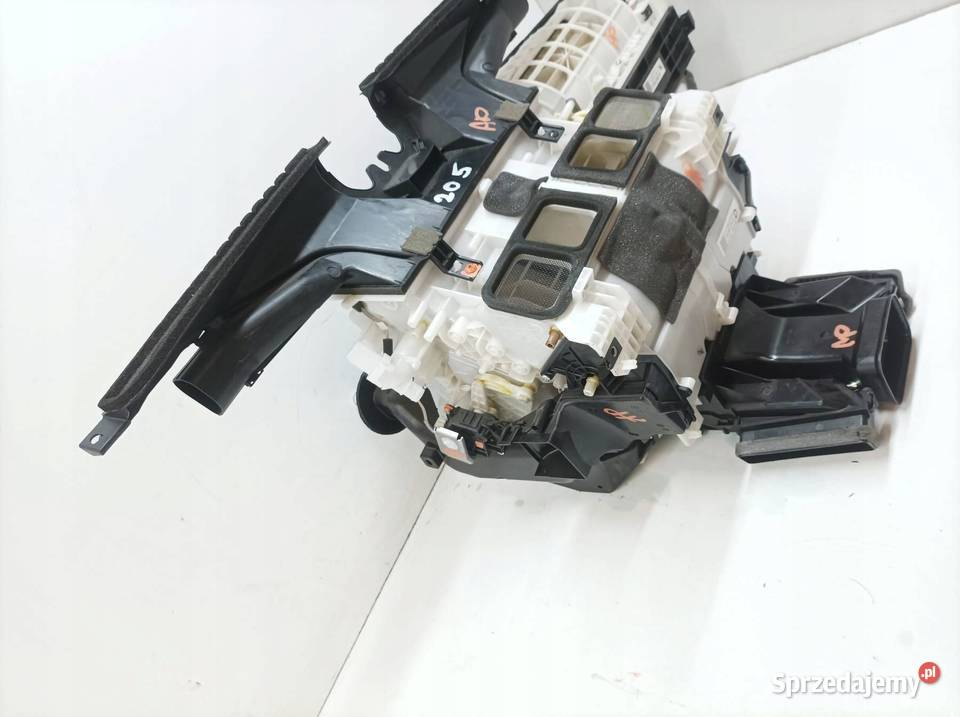 NAGRZEWNICA 271104GF0C 272004GF1B Infiniti Q50 I osobowe