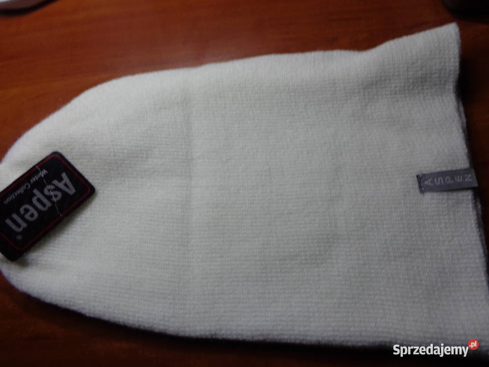 długa nowa czapka biała ekry z akrylu