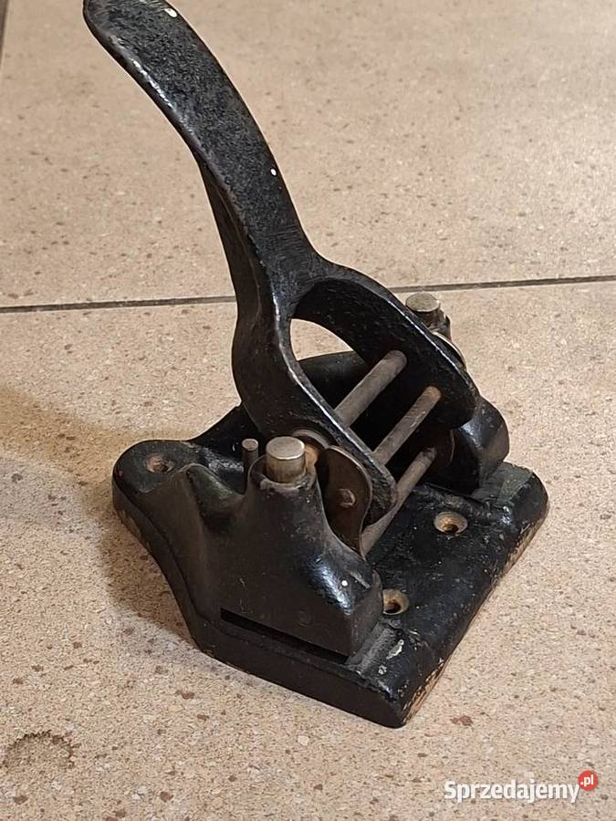 Stary dziurkacz biurowy żeliwny śląskie