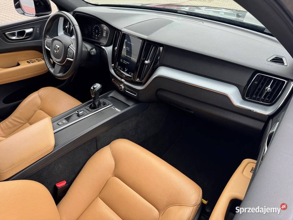 Volvo XC60 20d D3 150 2019r elegancki z Motoryzacja sprzedam
