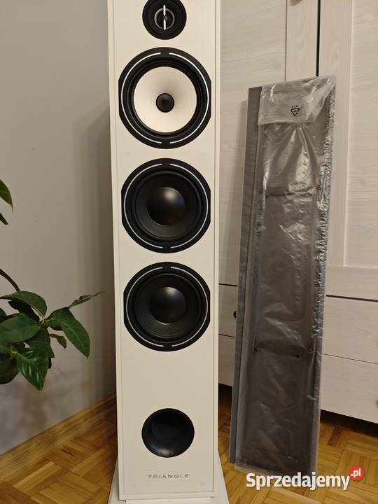 Kolumny Triangle Borea 08 Wrocław