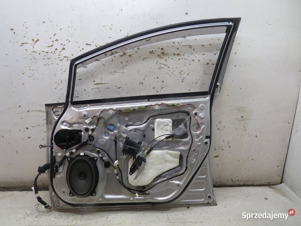DRZWI PRAWY PRZÓD 1F7 PRIUS III osobowe sprzedam