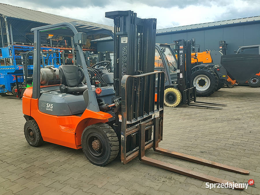 Wózek widłowy Toyota 427FGF25 25 t triplex 47 m gaz