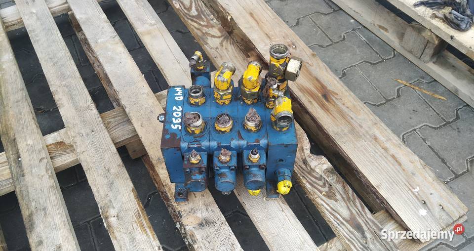 4 sekcje Rozdzielacz Rexroth 22759900 HYD 2035 Części do maszyn budowlanych Kielce