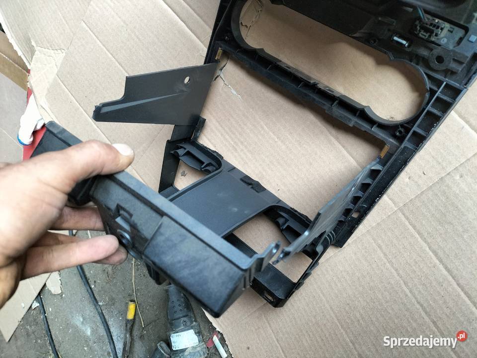 MONDEO MK3 RAMKA RADIA ZEGAREK MIESZEK POKROWIEC Kamień-Kolonia