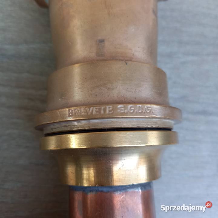 Duża prądownica strażacka stara sikawka Warszawa