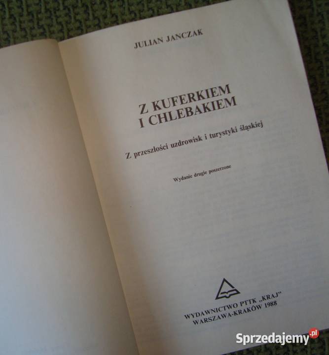 Z kuferkiem i chlebakiem z fotoopisem sprzedam