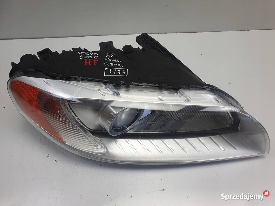 LAMPA PRAWA Volvo V70 III XC70 S80 II XENON Rudka