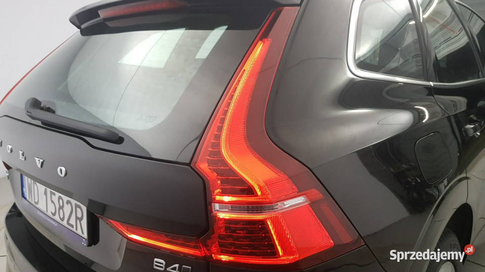Volvo XC 60 B5 B AWD Core Z Polskie Salonu Warszawa