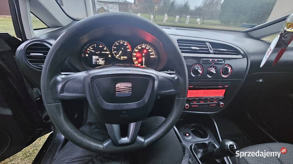 Seat Leon II 12 TSI 2010 uszkodzony Sobków sprzedam