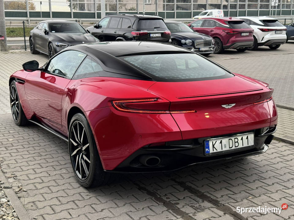 Aston Martin DB11 52 V12 pakiet AMR 639 2/3 sprzedam