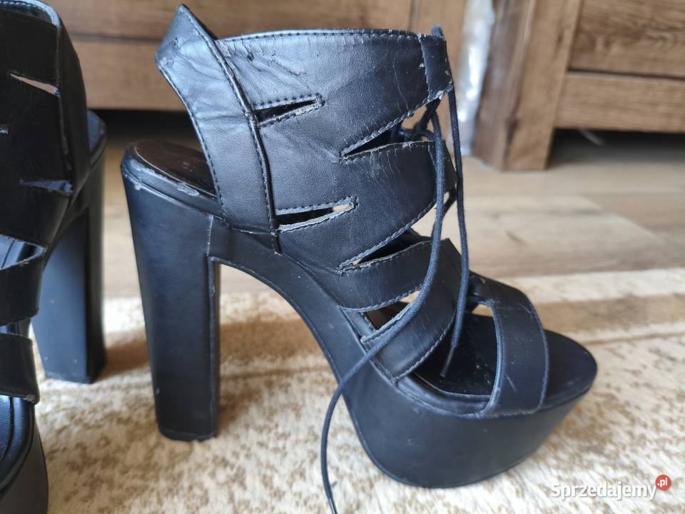 Wysokie Sandały na platformie z Looka lubelskie sprzedam
